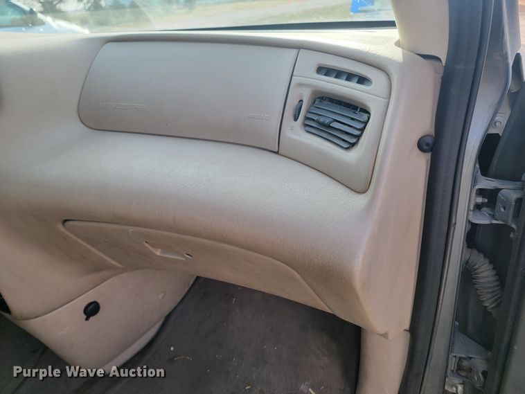 image for item ME9603 2002 Ford Windstar LX  van