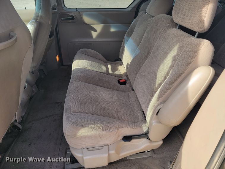 image for item ME9603 2002 Ford Windstar LX  van