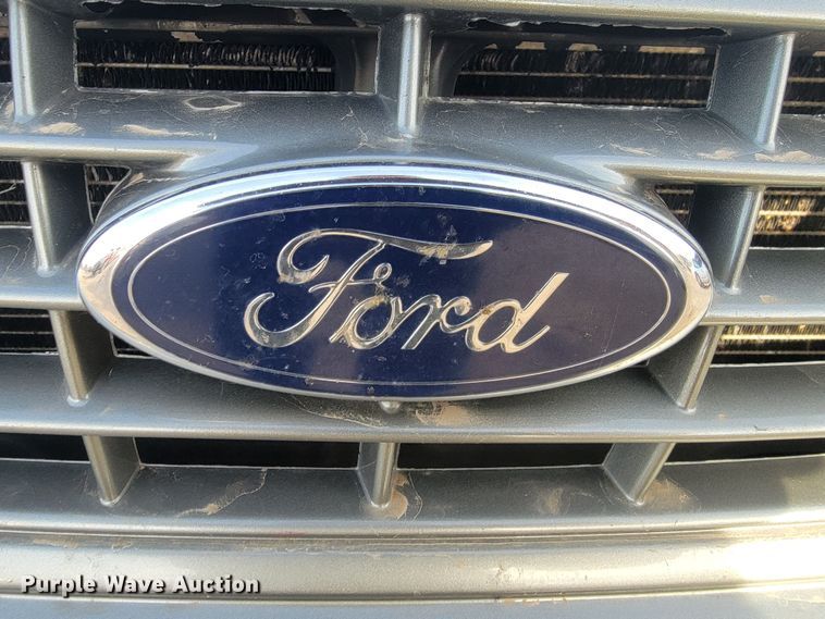 image for item ME9603 2002 Ford Windstar LX  van