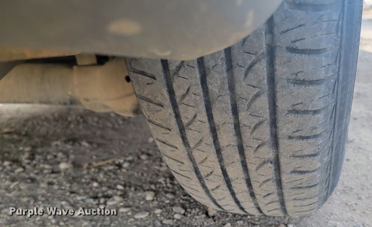 image for item ME9603 2002 Ford Windstar LX  van