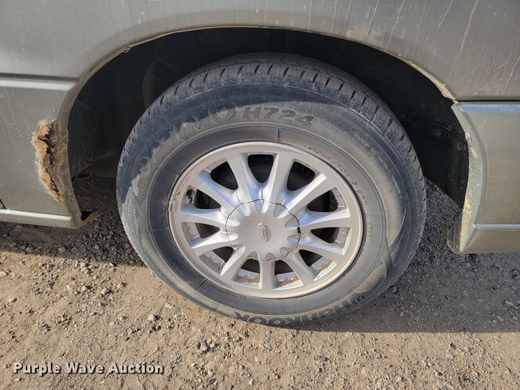 image for item ME9603 2002 Ford Windstar LX  van