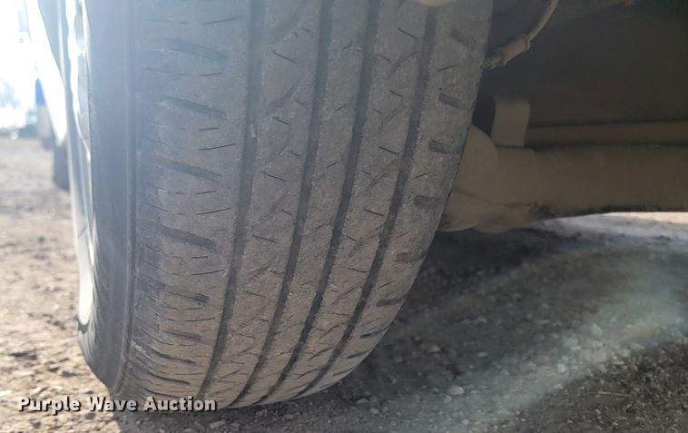 image for item ME9603 2002 Ford Windstar LX  van