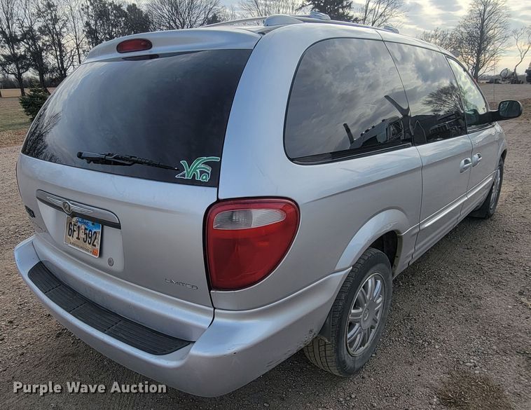 image for item ME9604 2004 Chrysler Town & Country Limited  van