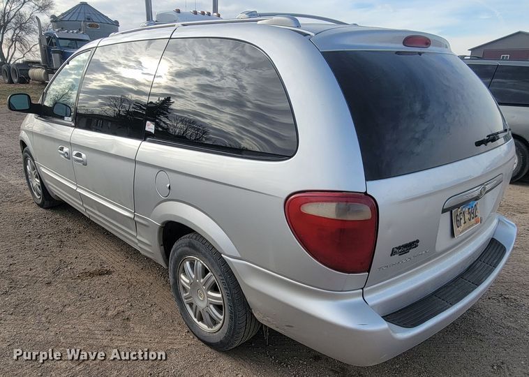 image for item ME9604 2004 Chrysler Town & Country Limited  van