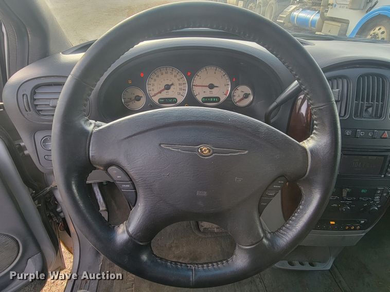 image for item ME9604 2004 Chrysler Town & Country Limited  van