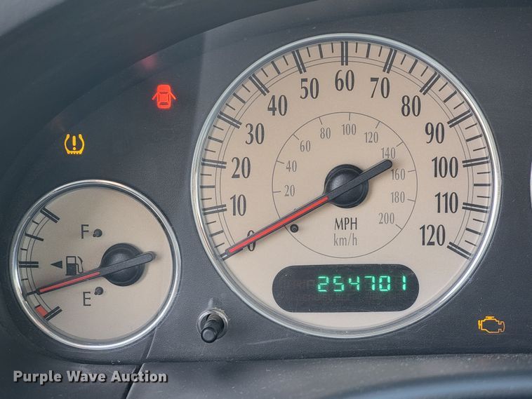 image for item ME9604 2004 Chrysler Town & Country Limited  van