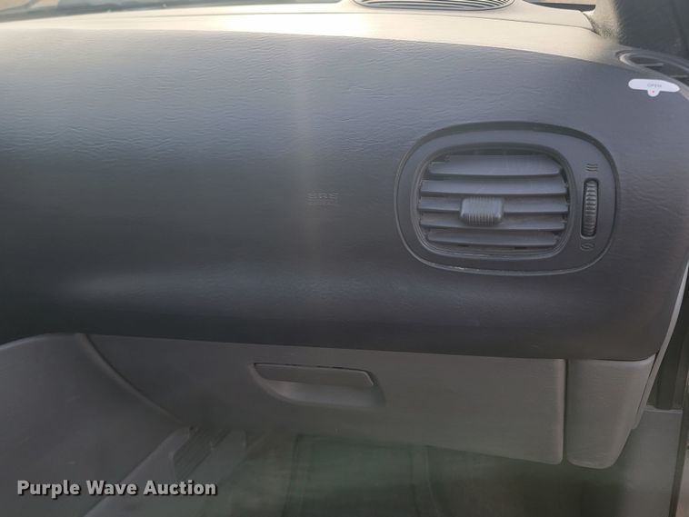 image for item ME9604 2004 Chrysler Town & Country Limited  van