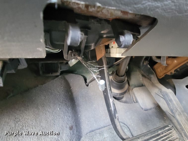 image for item ME9604 2004 Chrysler Town & Country Limited  van