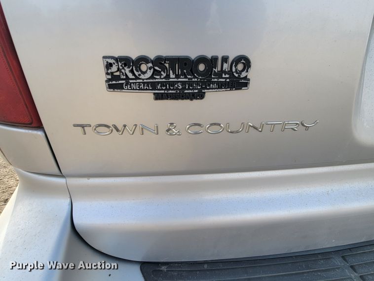image for item ME9604 2004 Chrysler Town & Country Limited  van