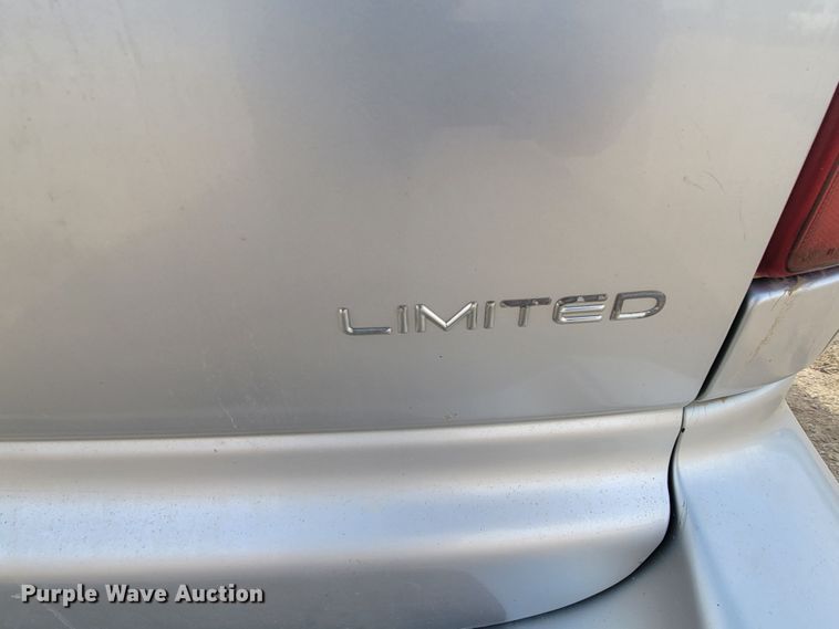 image for item ME9604 2004 Chrysler Town & Country Limited  van