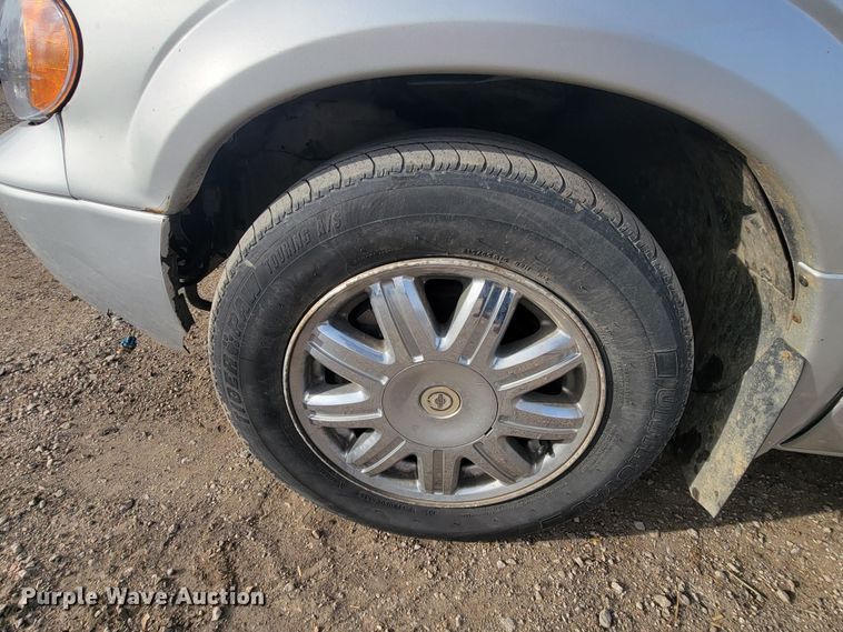 image for item ME9604 2004 Chrysler Town & Country Limited  van