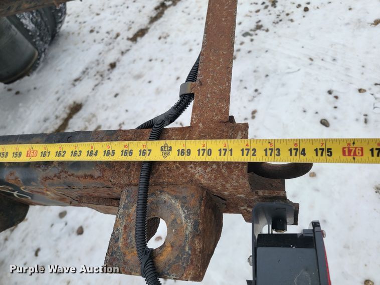 image for item ME9608 2010 International DuraStar 4300  truck cab and chassis