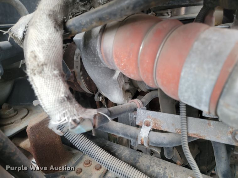 image for item ME9608 2010 International DuraStar 4300  truck cab and chassis