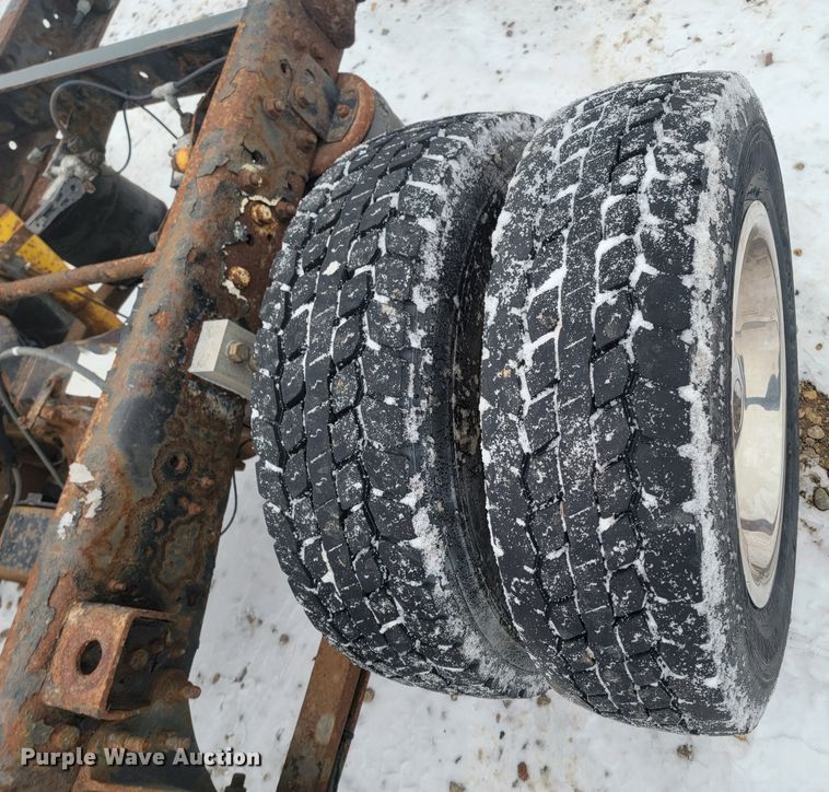 image for item ME9608 2010 International DuraStar 4300  truck cab and chassis