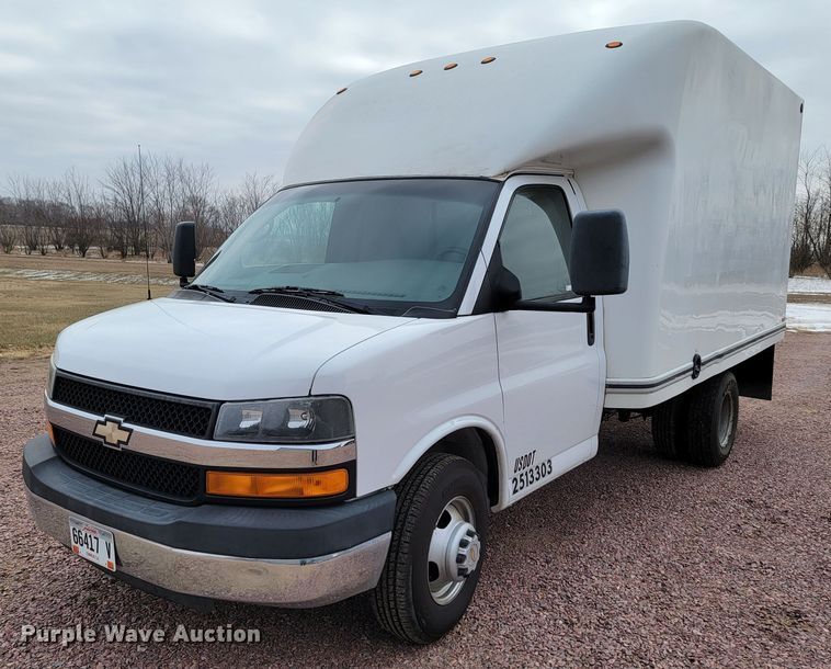 image for item ME9621 2009 Chevrolet Express 3500  box truck