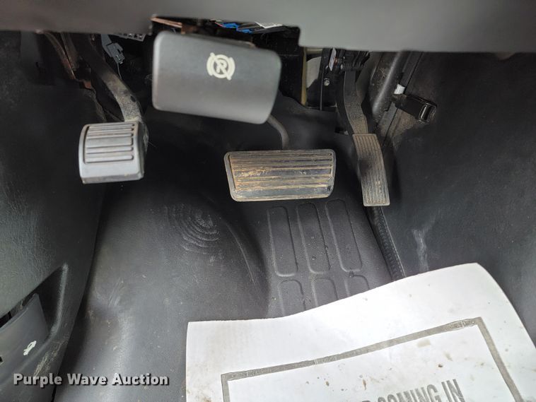 image for item ME9621 2009 Chevrolet Express 3500  box truck