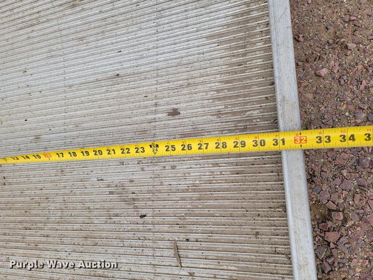 image for item ME9621 2009 Chevrolet Express 3500  box truck