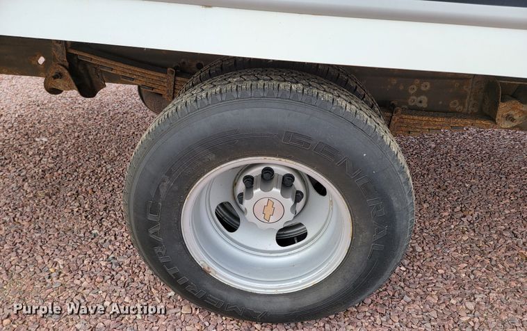 image for item ME9621 2009 Chevrolet Express 3500  box truck