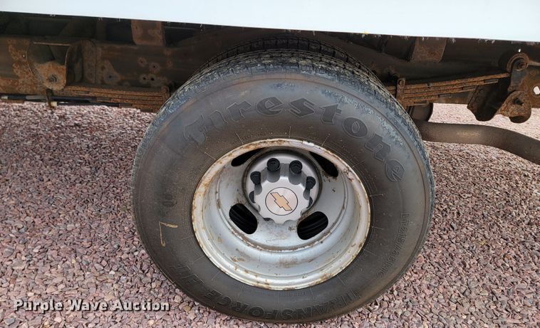 image for item ME9621 2009 Chevrolet Express 3500  box truck