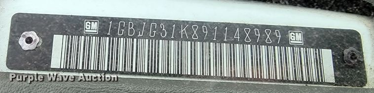 image for item ME9621 2009 Chevrolet Express 3500  box truck