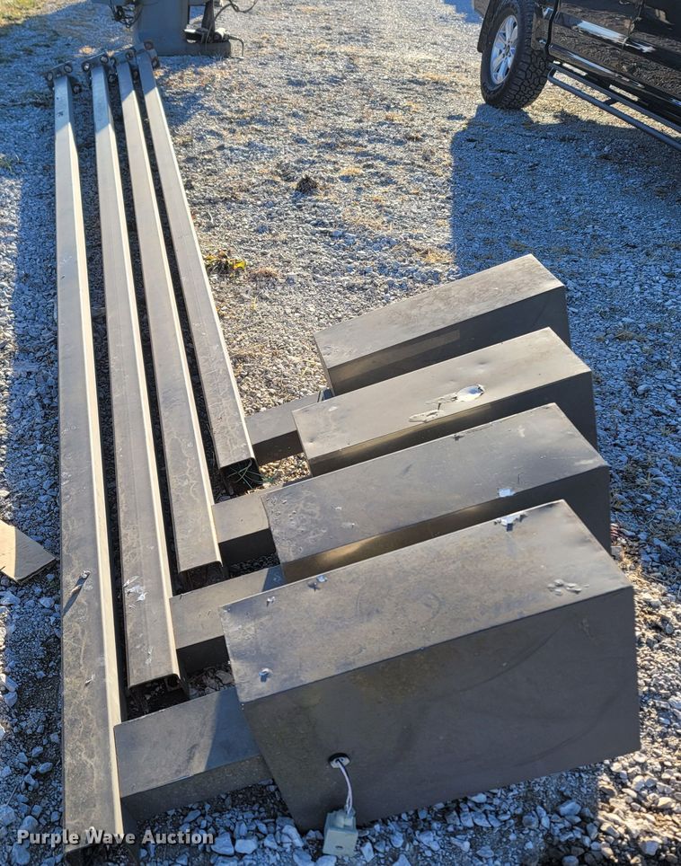 image for item MH9563 Tools