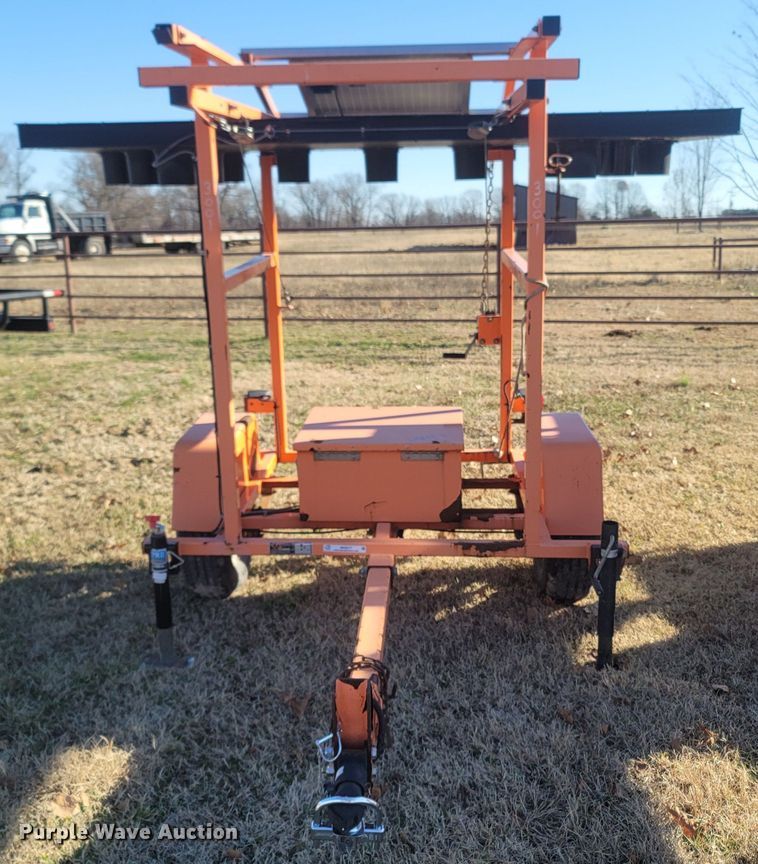 image for item MH9577 2012 K&K Systems  arrow board trailer