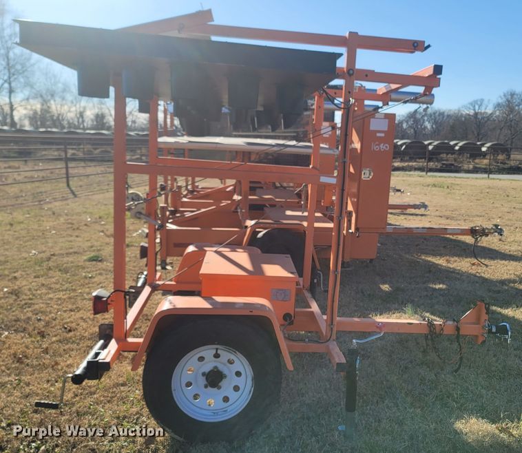 image for item MH9577 2012 K&K Systems  arrow board trailer