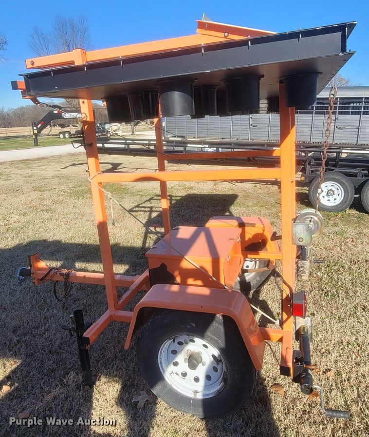 image for item MH9577 2012 K&K Systems  arrow board trailer