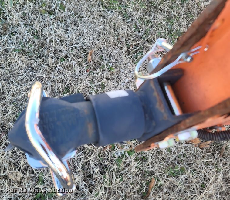 image for item MH9577 2012 K&K Systems  arrow board trailer