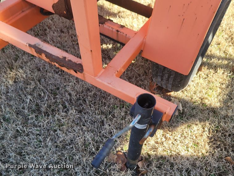 image for item MH9577 2012 K&K Systems  arrow board trailer