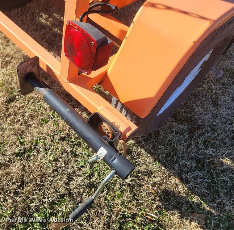 image for item MH9577 2012 K&K Systems  arrow board trailer