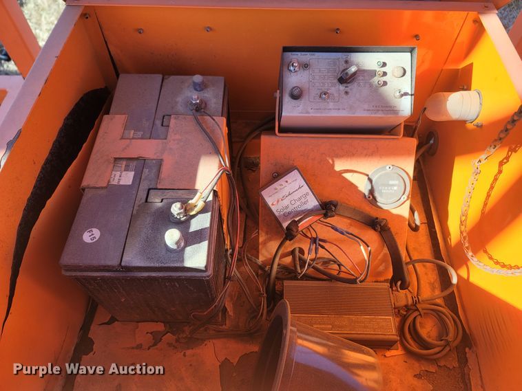 image for item MH9577 2012 K&K Systems  arrow board trailer