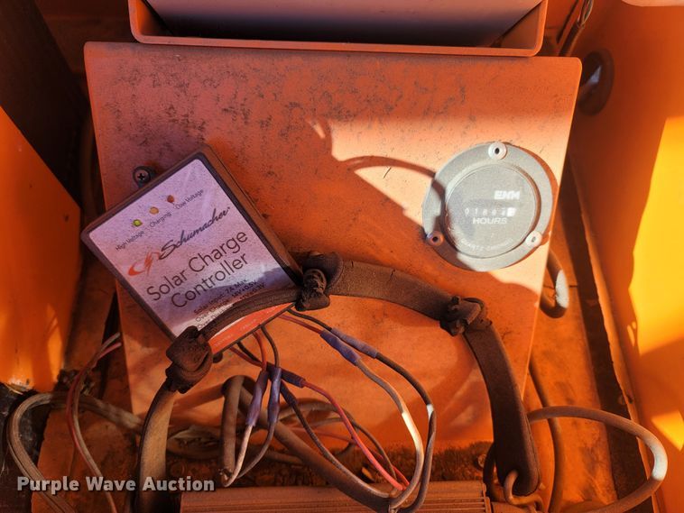 image for item MH9577 2012 K&K Systems  arrow board trailer