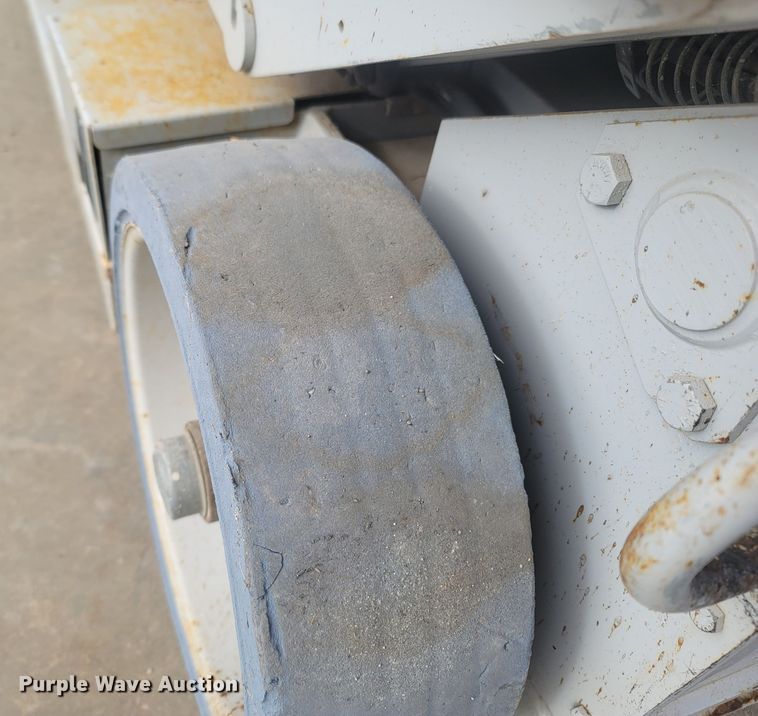 image for item MH9578 Mayville 2033  scissor lift