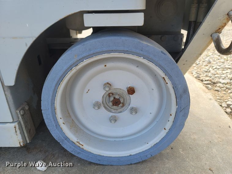 image for item MH9578 Mayville 2033  scissor lift