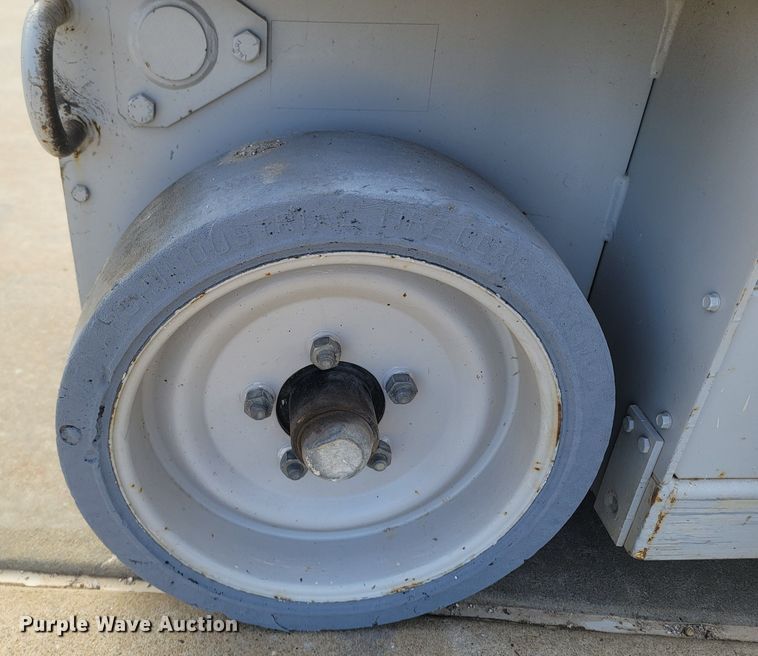 image for item MH9578 Mayville 2033  scissor lift