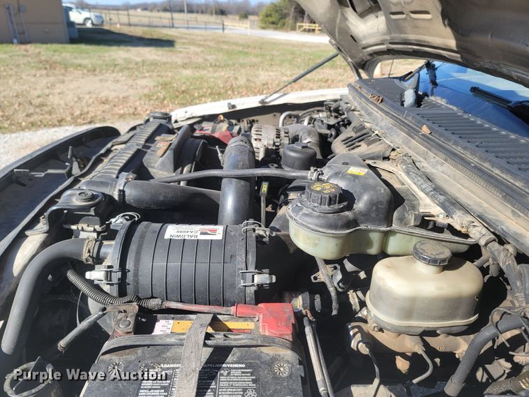 image for item MH9580 2005 Ford F450 Super Duty  Crew Cab flatbed truck