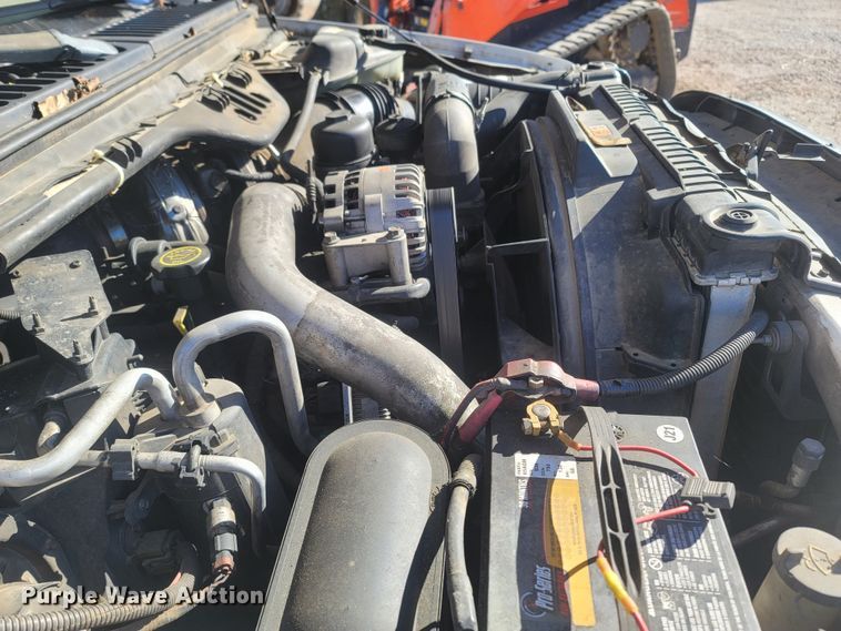 image for item MH9580 2005 Ford F450 Super Duty  Crew Cab flatbed truck