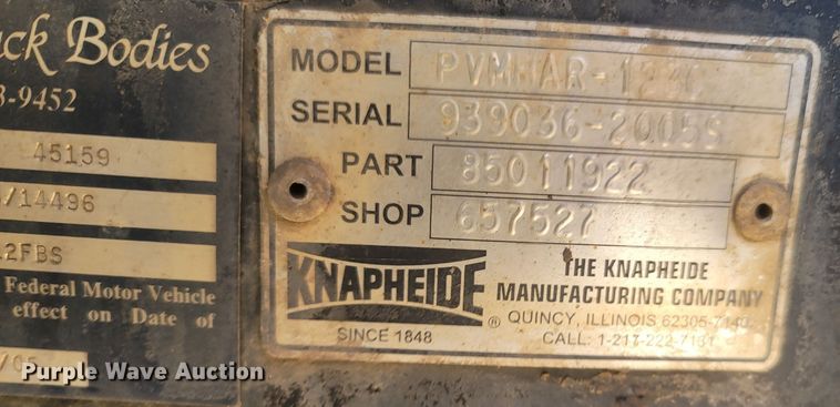 image for item MH9580 2005 Ford F450 Super Duty  Crew Cab flatbed truck