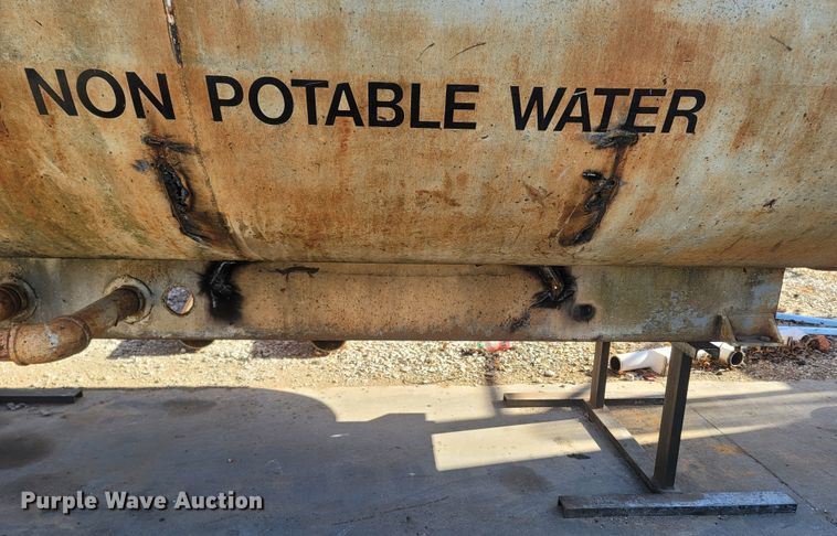 image for item MH9582 Water tank bed