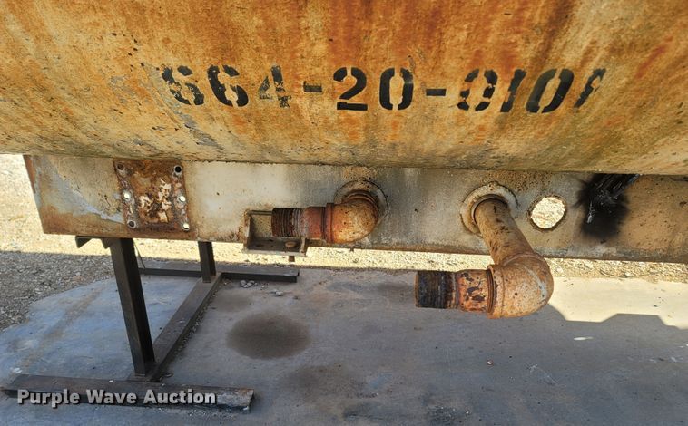 image for item MH9582 Water tank bed