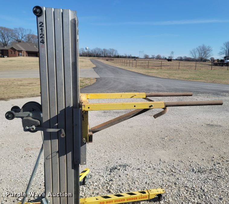 image for item MH9583 Sumner 2124  sheetrock jack