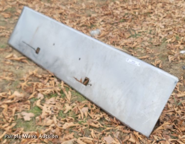 image for item MH9591 Peterbilt 379  front bumper