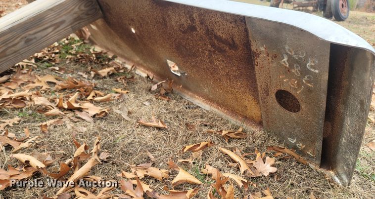 image for item MH9591 Peterbilt 379  front bumper