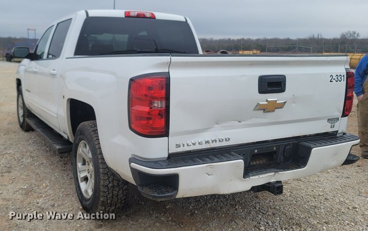 image for item MH9597 2018 Chevrolet Silverado 1500  Crew Cab pickup truck