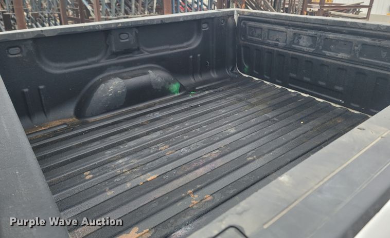 image for item MH9597 2018 Chevrolet Silverado 1500  Crew Cab pickup truck