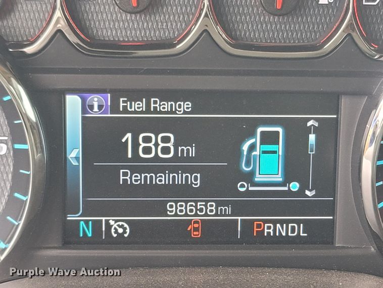 image for item MH9597 2018 Chevrolet Silverado 1500  Crew Cab pickup truck