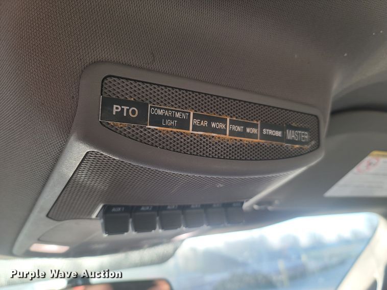 image for item MH9599 2017 Ford F550 Super Duty XL  bucket truck