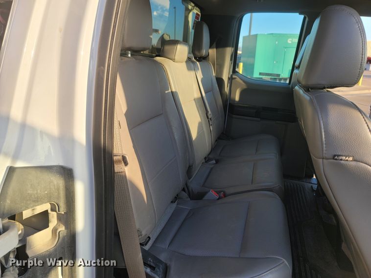 image for item MH9599 2017 Ford F550 Super Duty XL  bucket truck