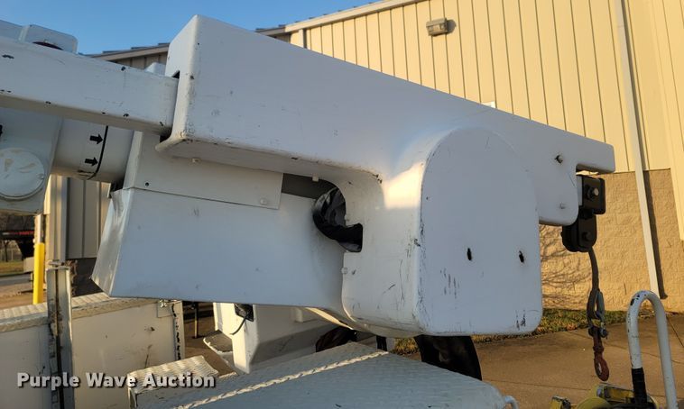 image for item MH9599 2017 Ford F550 Super Duty XL  bucket truck